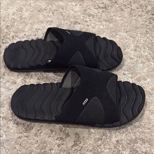 Reef Black Quilted Sandals with Textured Soles